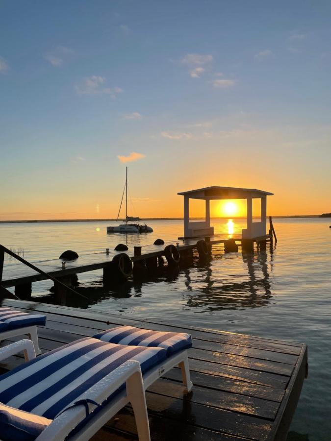 Hotel Aldea 19 Bacalar Bagian luar foto