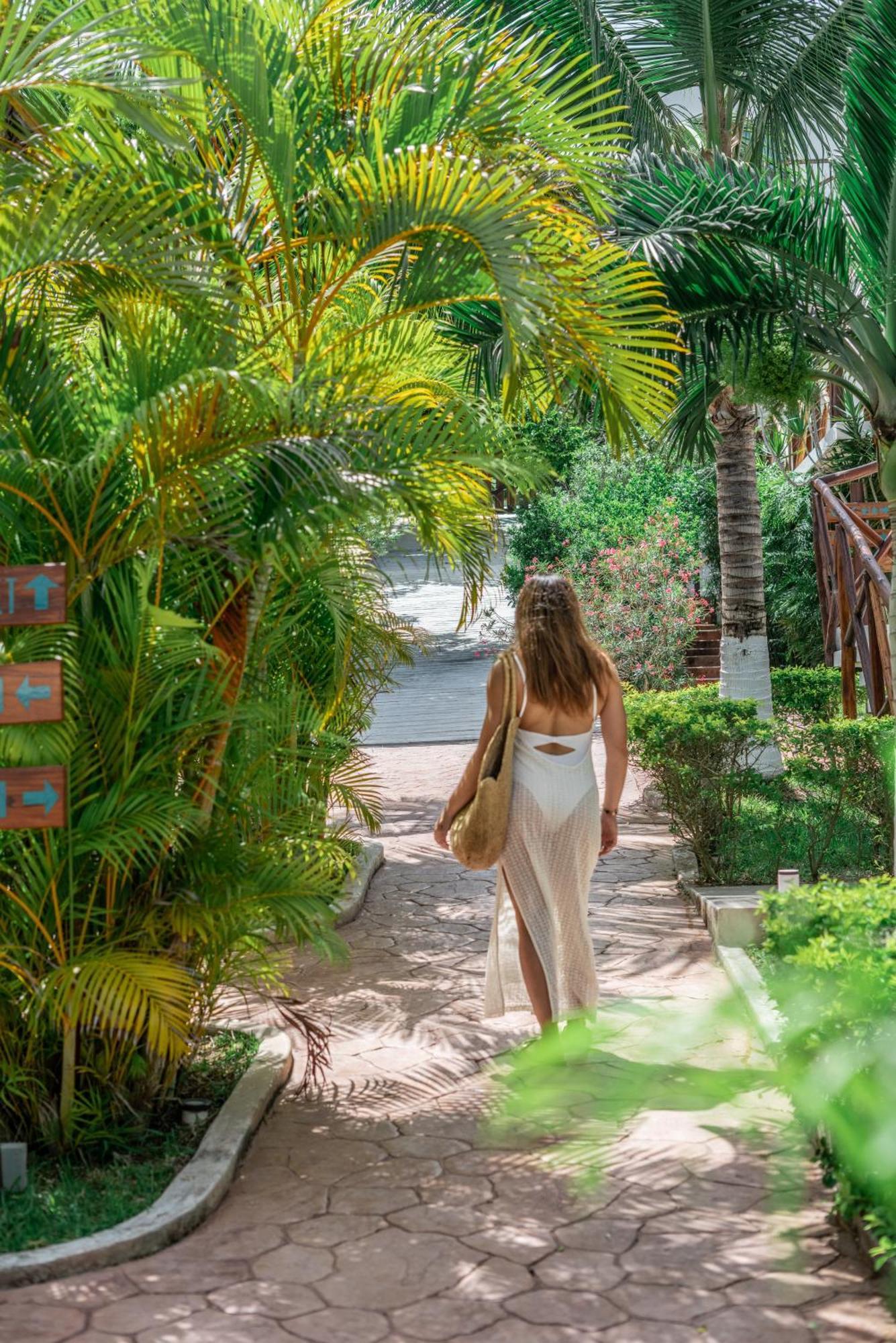 Hotel Aldea 19 Bacalar Bagian luar foto